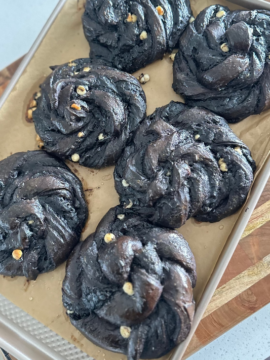 Cookies & Cream Custard Milk Bun